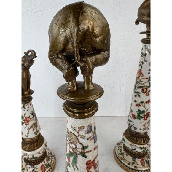 Vintage Chinoiserie Ceramic Obelisk Set 3 Brass Elephant Finials Famille Rose - Picture 8 of 16